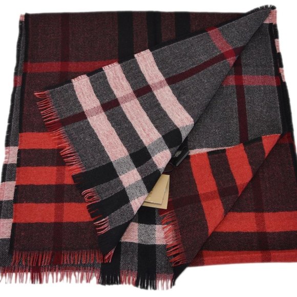 NWT BURBERRY REVERSIBLE COLOUR CHECK WOOL SCARF - Picture 7 of 7